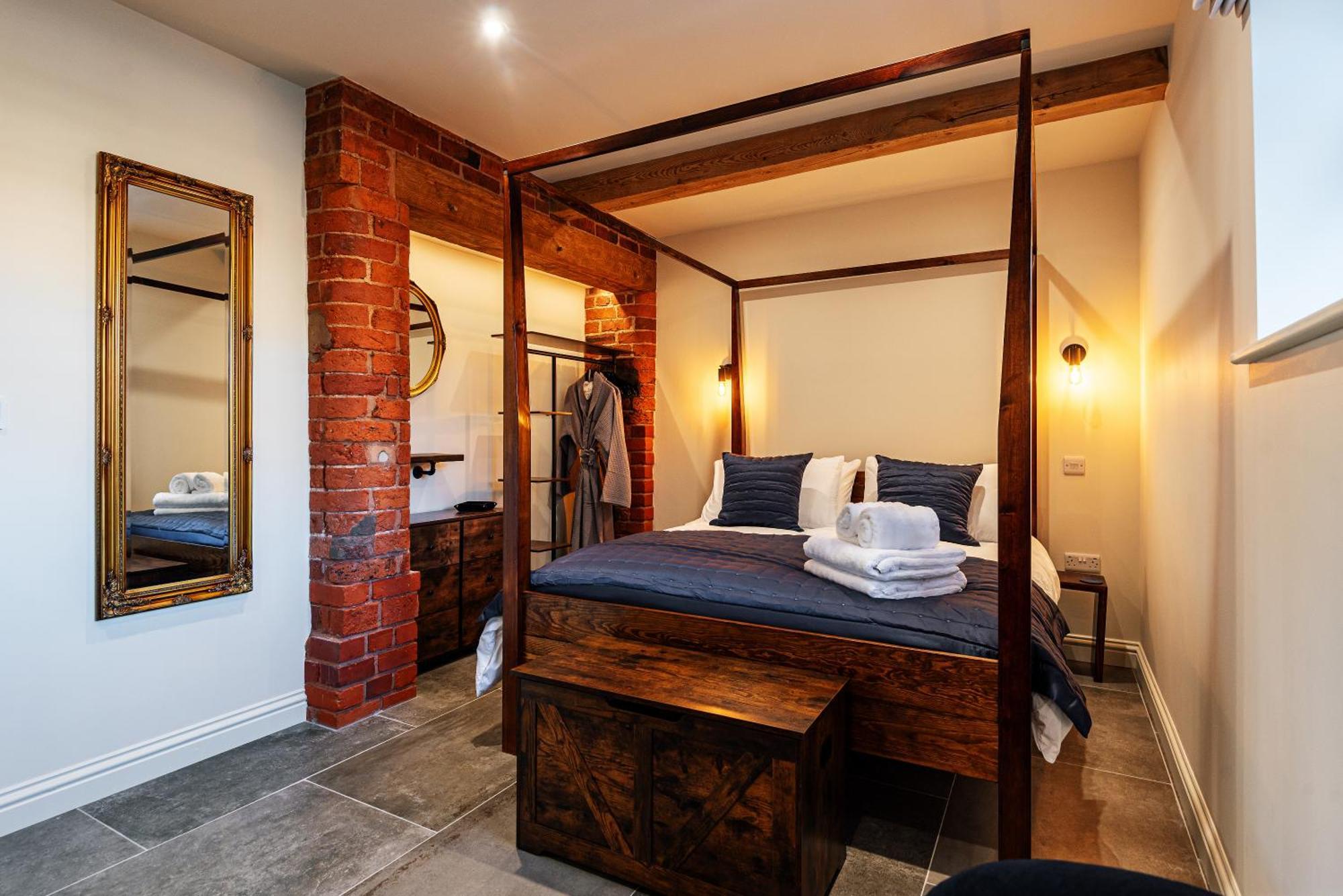 Pigeon House - Unique Barn With Private Garden, Hot Tub And Wood Burner Villa Shrewsbury Exterior foto